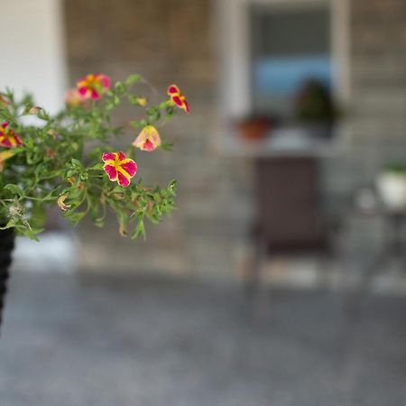Four Sis Rooms Mangana ภายนอก รูปภาพ