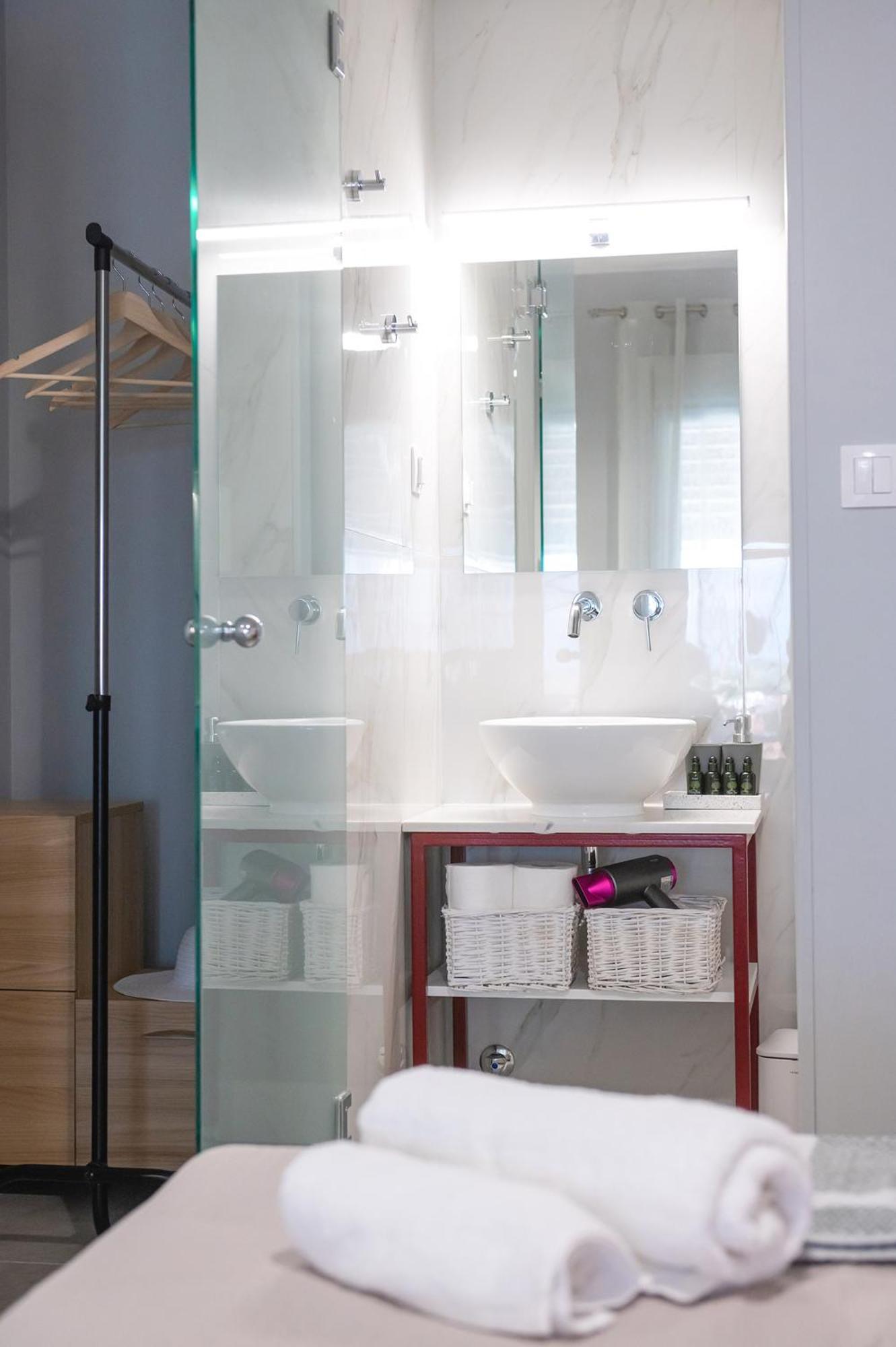 Four Sis Rooms Mangana ภายนอก รูปภาพ